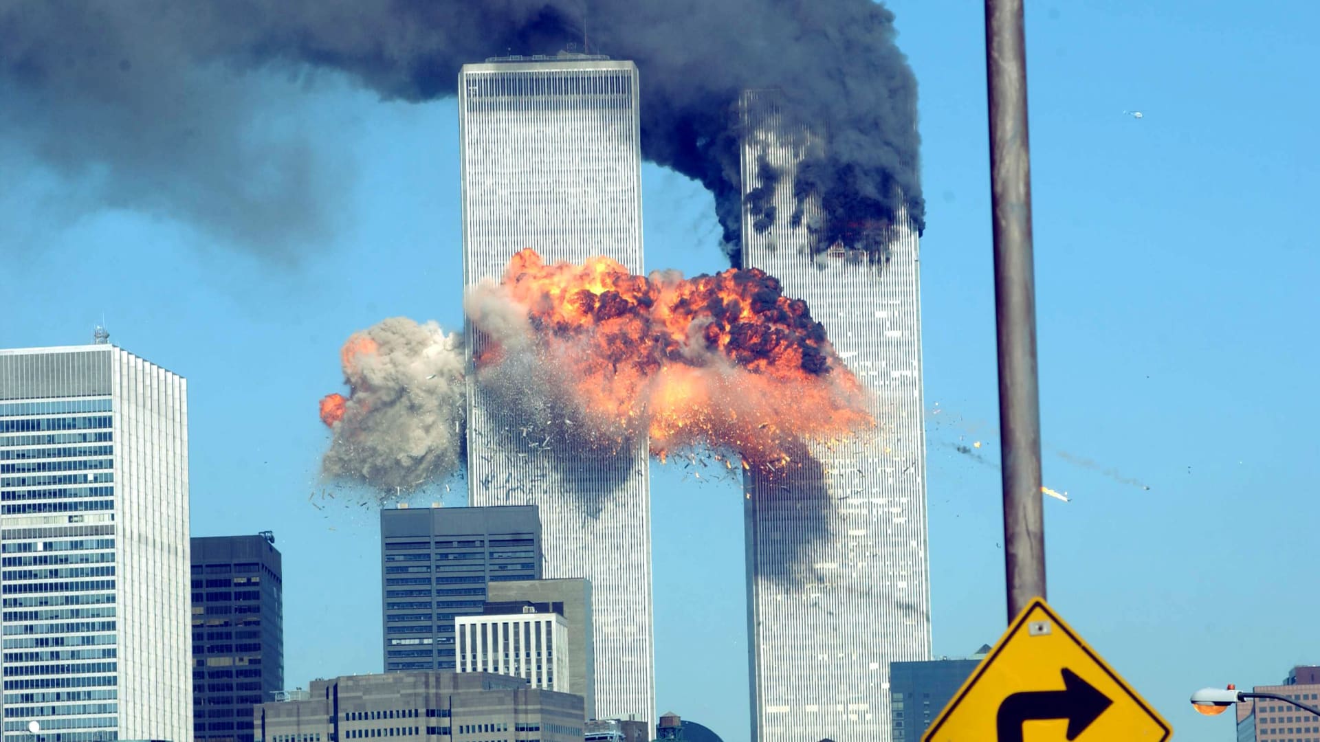 صورة أرشيفية من هجمات 11 سبتمبر عام 2001 على برجي مركز التجارة العالمي