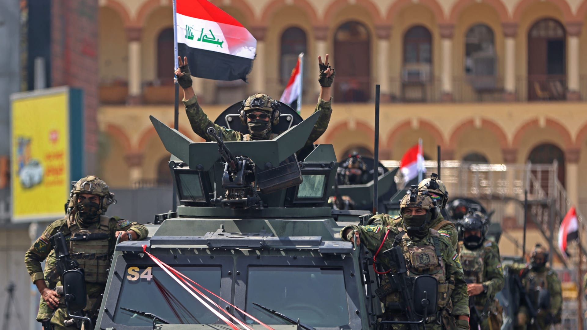 العراق.. مقتدى الصدر يعلق على انتهاء مهمة الجيش الأمريكي وهذا ما طالبه به