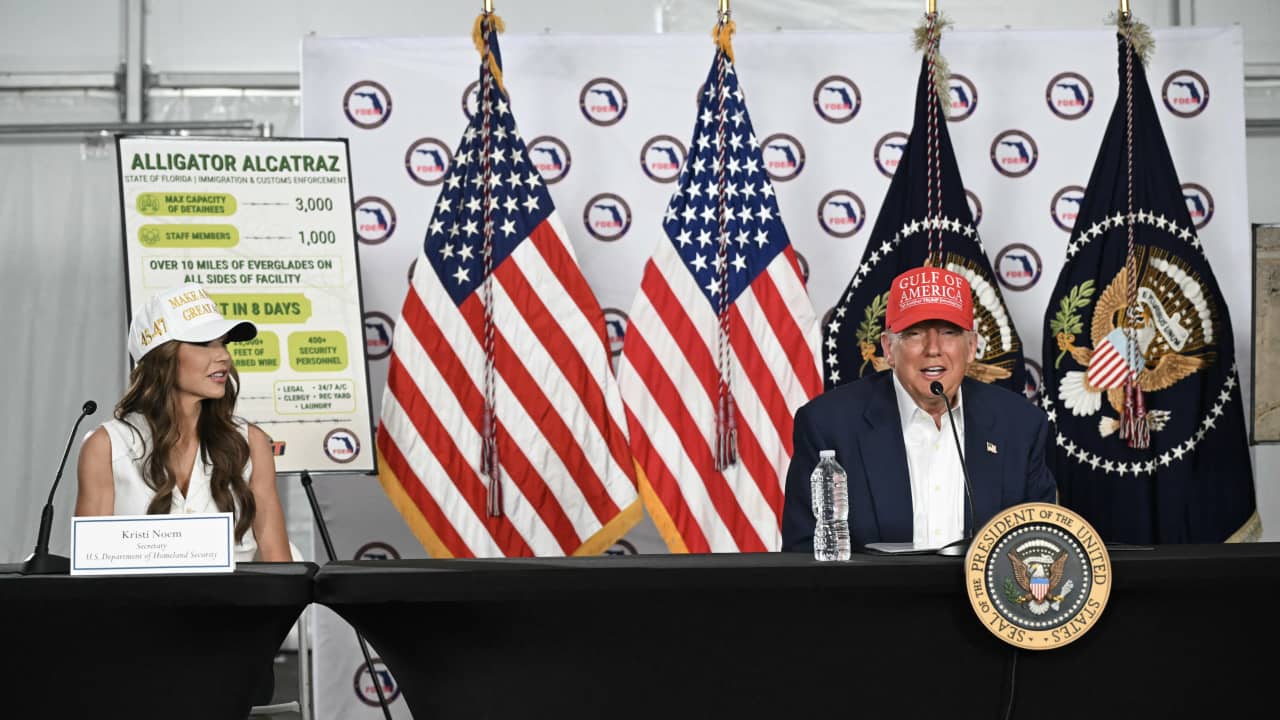 إدارة ترامب تستعد لتسريح 75٪ من موظفي استخبارات "الأمن الداخلي".. وتحذيرات من "ثغرات خطيرة"