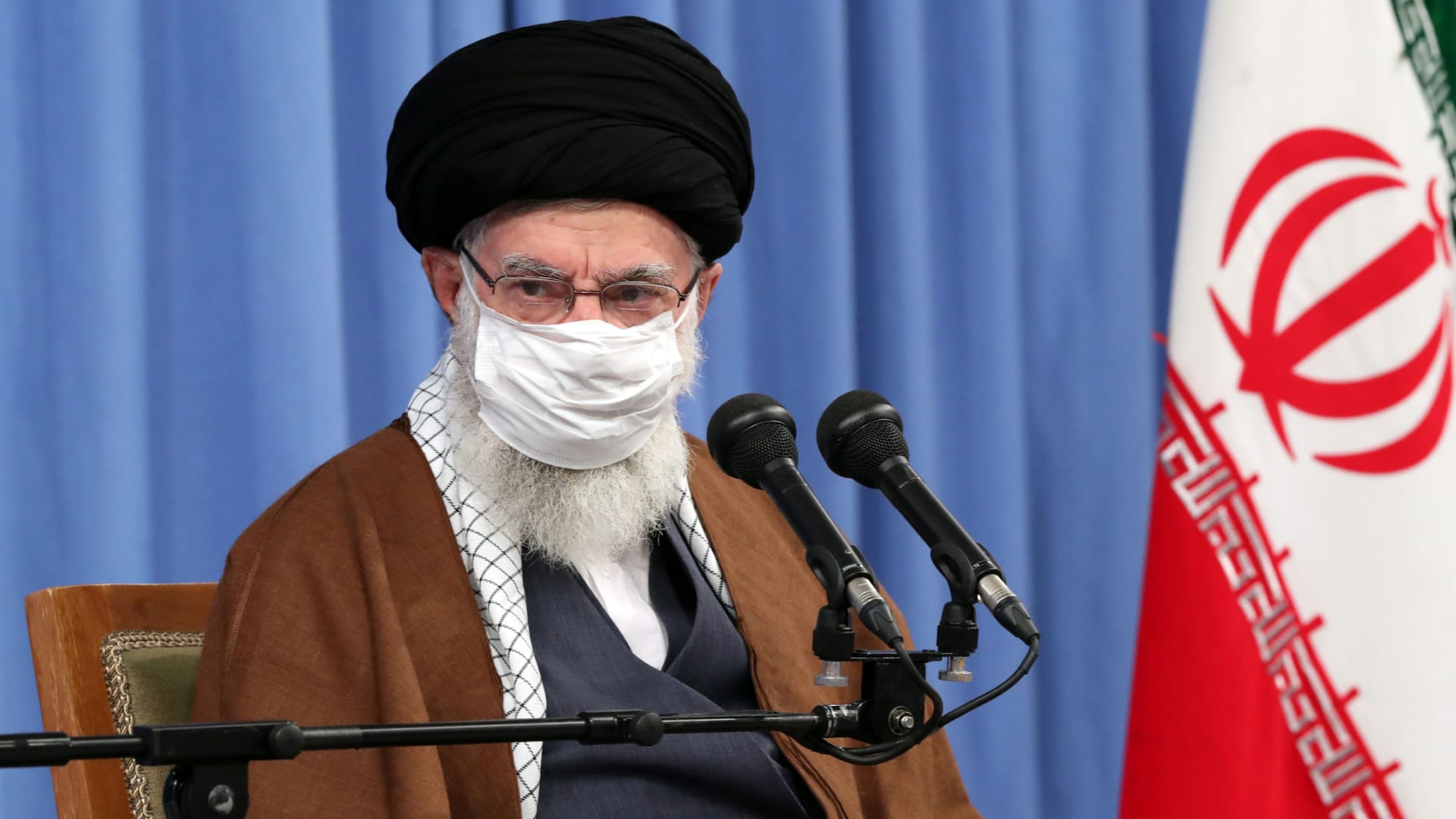 المرشد الأعلى بإيران علي خامنئي 