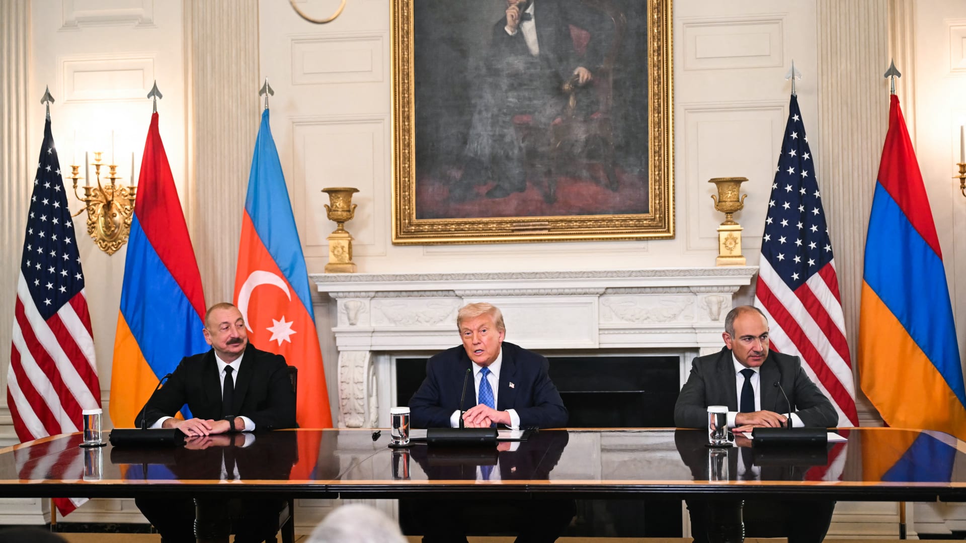 مُحذرة من تهديدات أمنية.. إيران ترفض خطة "ممر القوقاز" المدعومة من ترامب