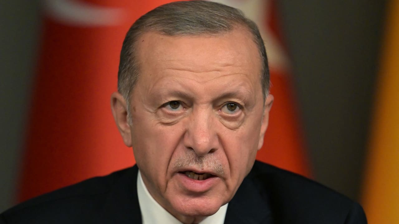 أردوغان يضع شرطا جديدا للموافقة على عضوية السويد في "الناتو".. ما هو؟