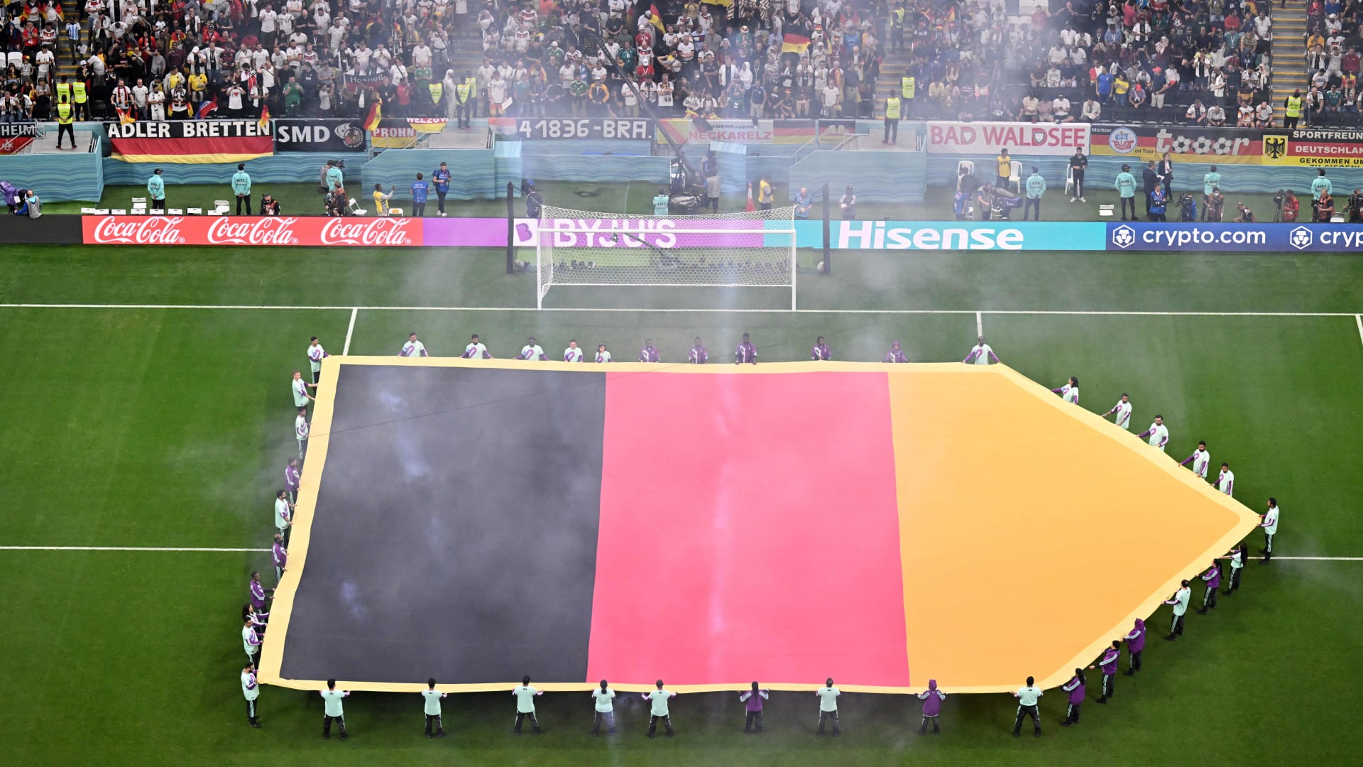 نجم منتخب ألمانيا السابق يفارق الحياة.. ونادي إنتر ميلان يكرّم ذكراه بهذه الطريقة 3 نجم منتخب ألمانيا السابق يفارق الحياة.. ونادي إنتر ميلان يكرّم ذكراه بهذه الطريقة