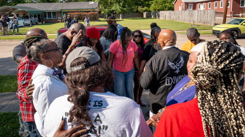 "حادثة مروعة".. أب يقتل 8 أطفال بينهم 7 من أبنائه بالرصاص في لويزيانا