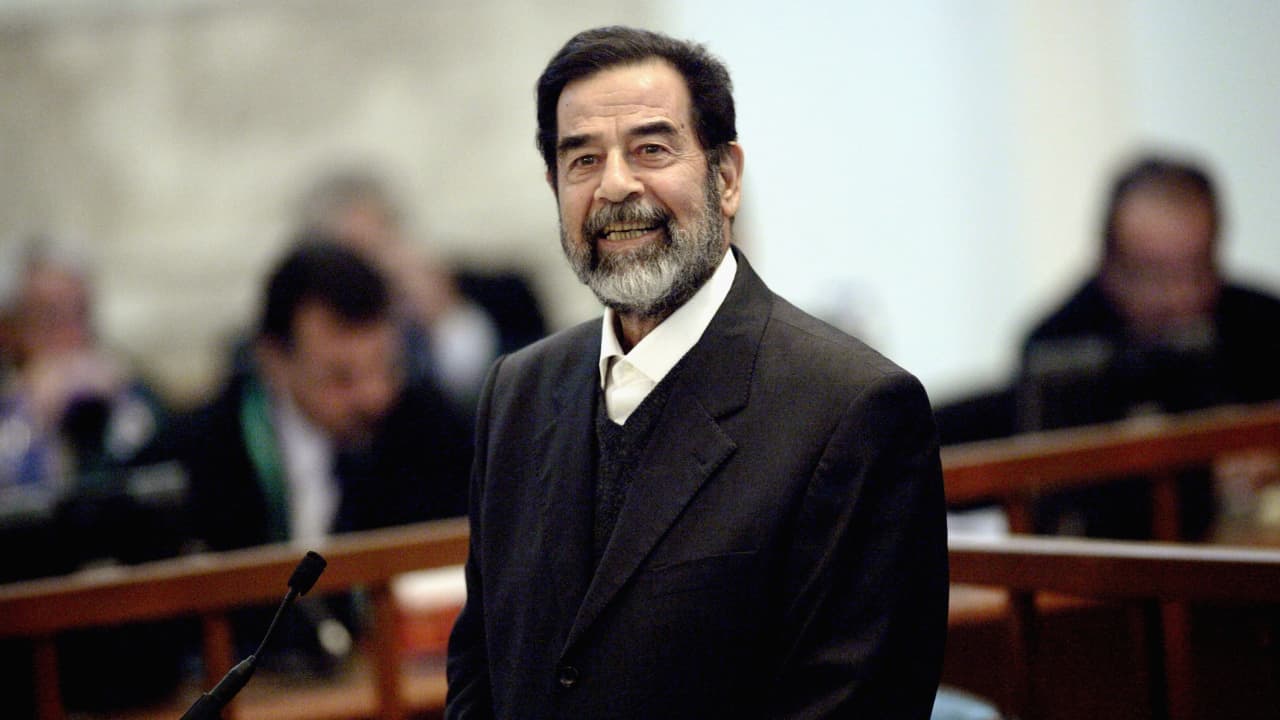 محاميه يكشف 3 دول عربية عرض على صدام حسين الخروج لها قبل إعدامه وسط تفاعل