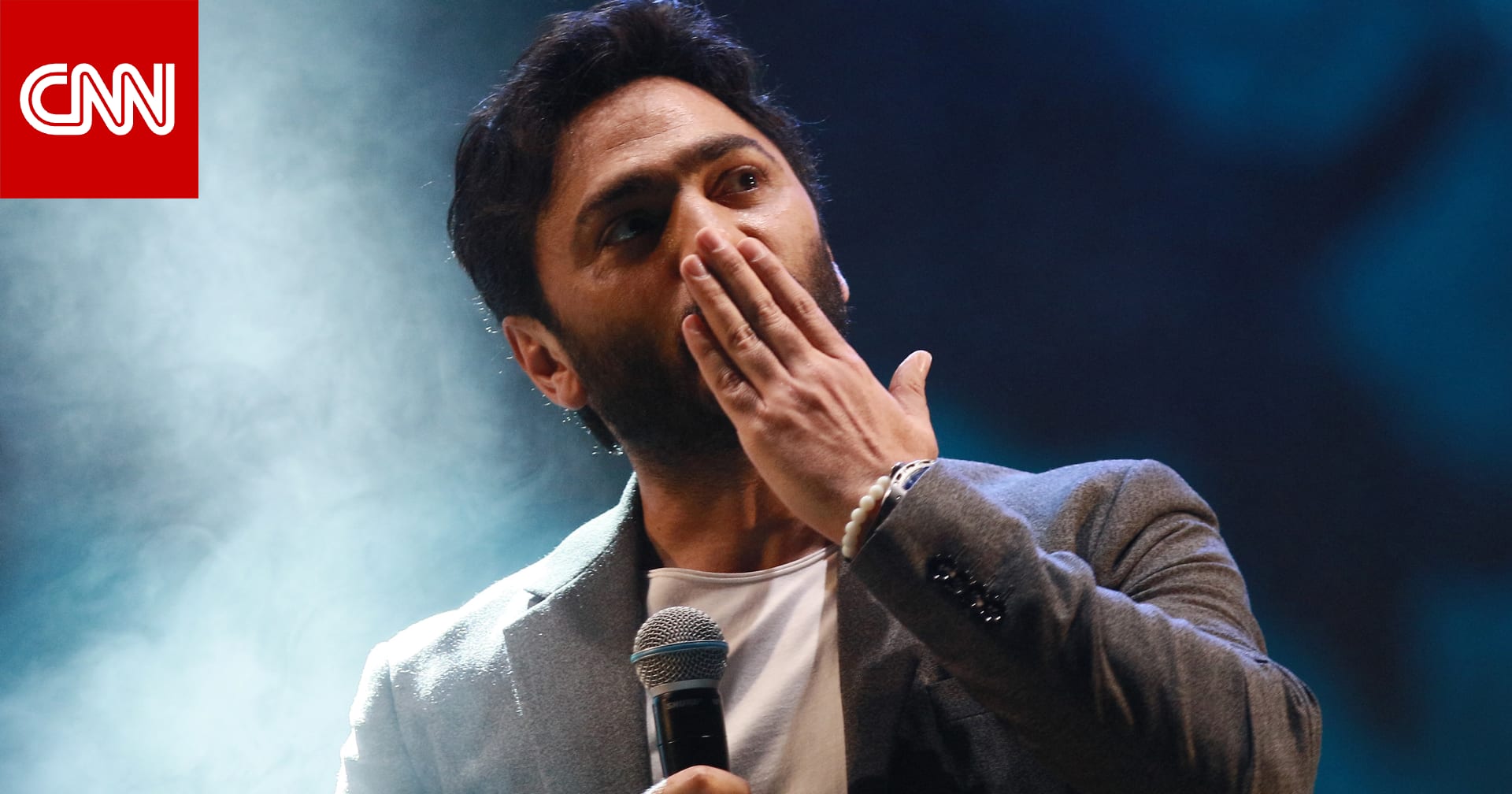 تامر حسني يوضح تطورات وضعه الصحي ويستكمل علاجه في مصر