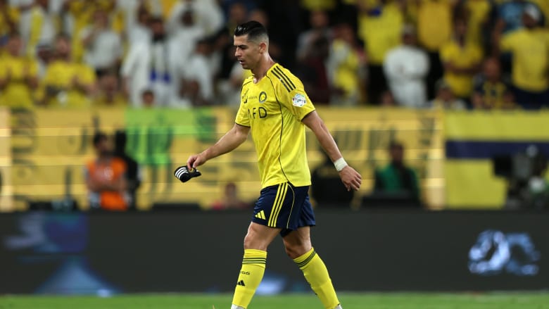 تداول لقطات لرد فعل رونالدو بعد إهدار الفوز أمام الهلال