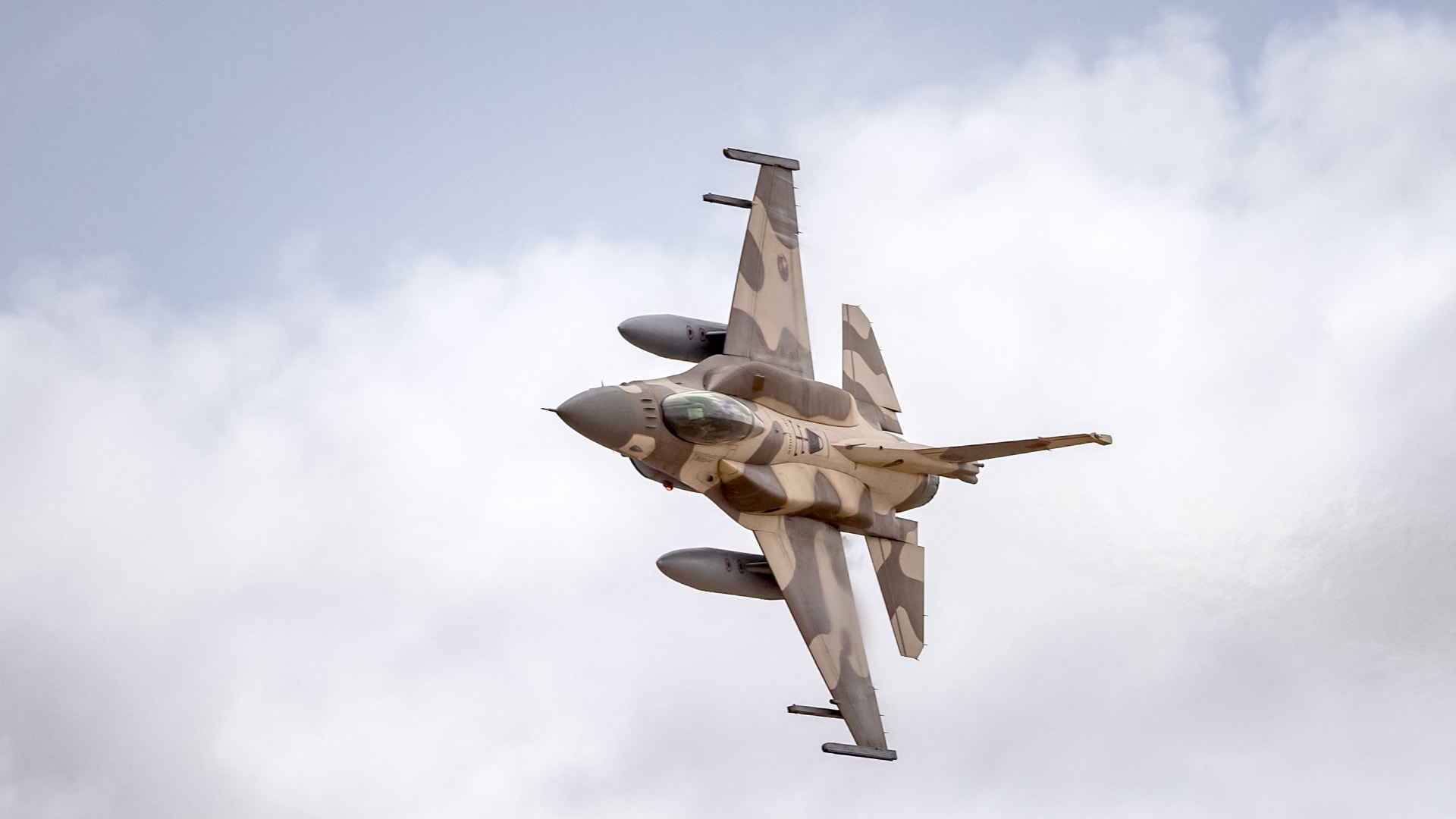 حقيقة فيديو "طلعات مقاتلات مغربية على الحدود مع الجزائر"