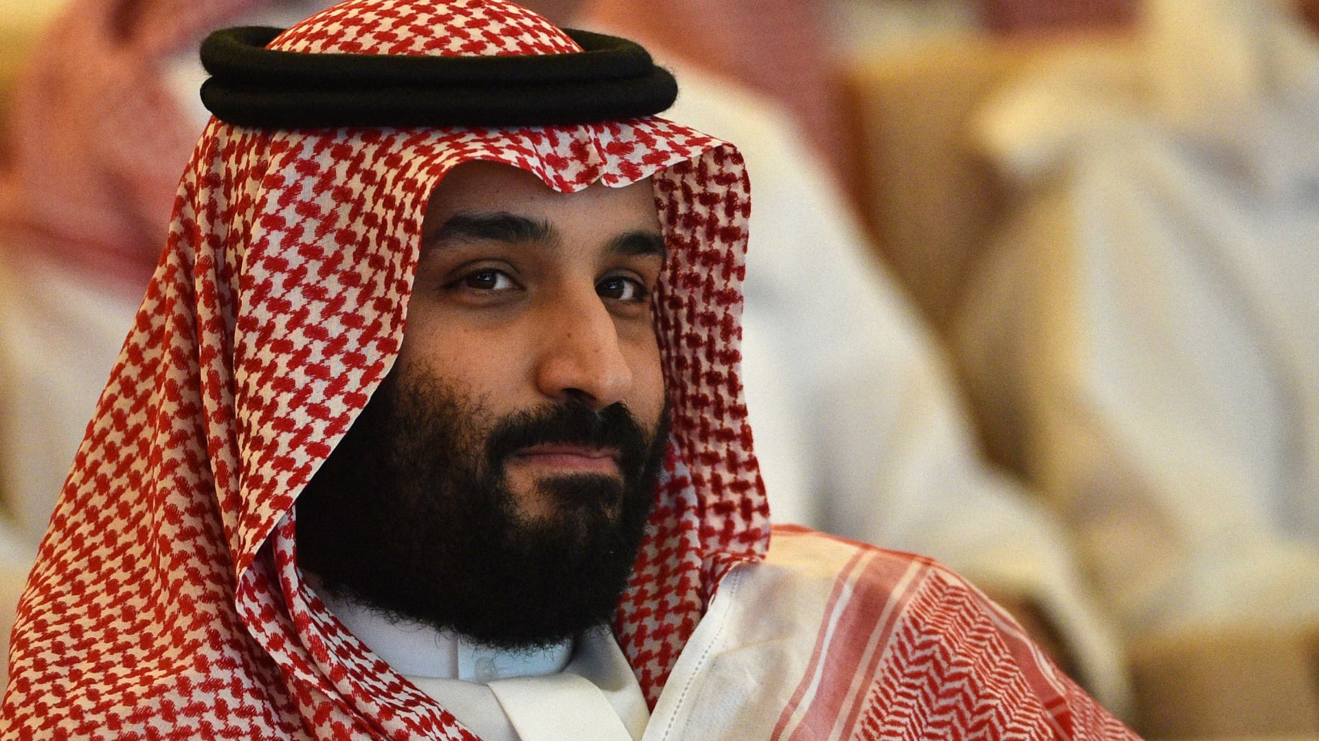 وزير الداخلية السعودي يُعلق على زيارة ولي العهد إلى الإمارات وما تعكسه