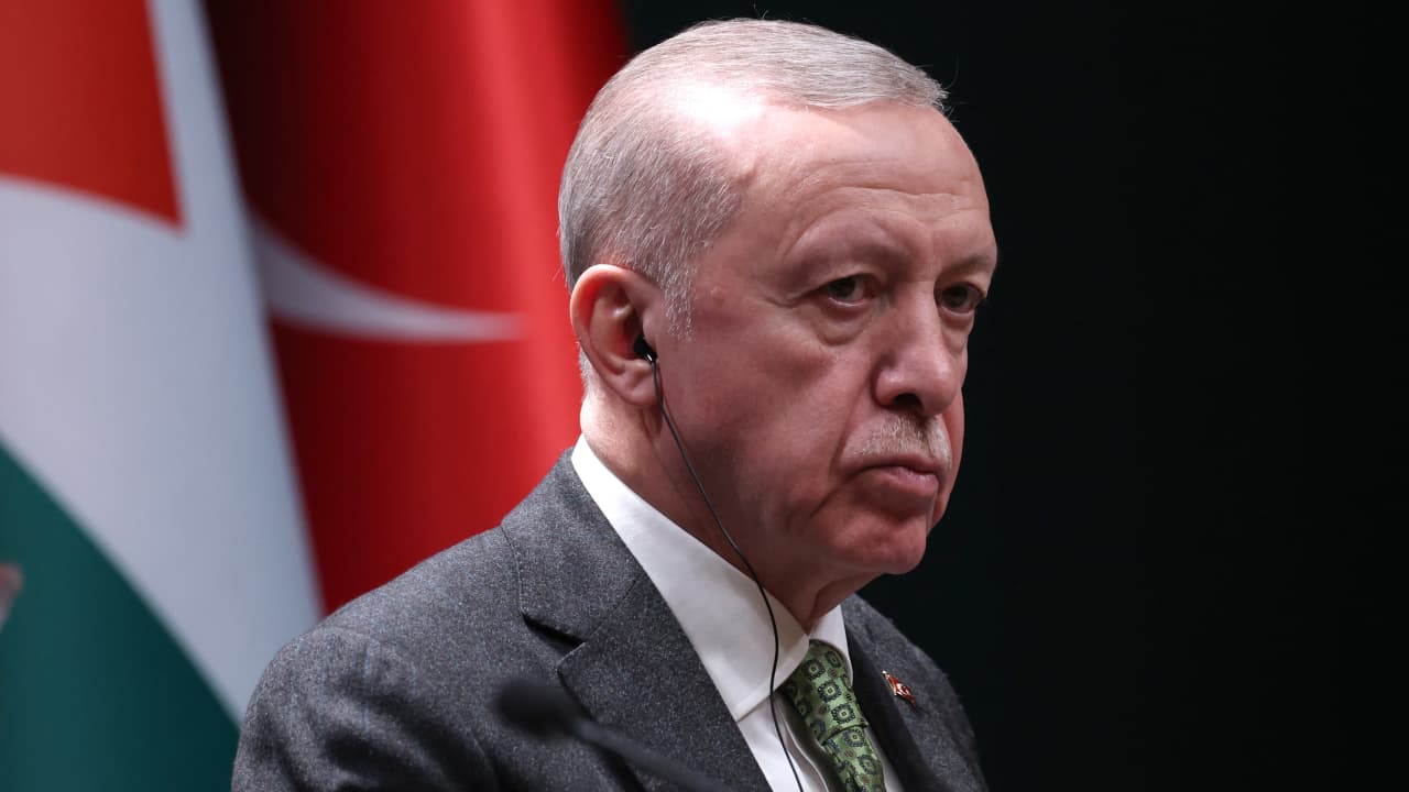 "لا يؤاخذني أحد".. أردوغان يوجه رسالة للعالم الإسلامي ويشن هجوما لاذعا على أمريكا وأوروبا بسبب غزة