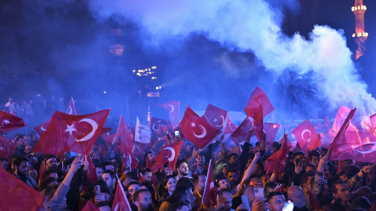 النتائج الأولية للانتخابات المحلية في تركيا تظهر تقدم المعارضة في اسطنبول وأنقرة