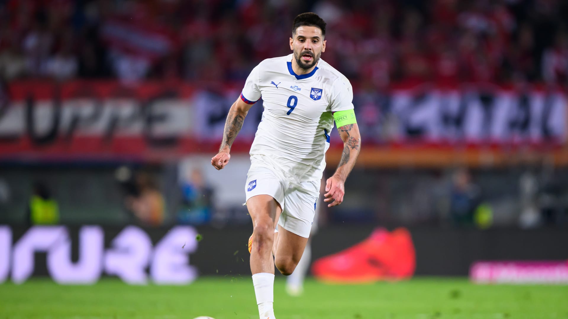 تصرف "لافت" من ميتروفيتش مع لاعبي السعودية بعد خسارتهم أمام صربيا