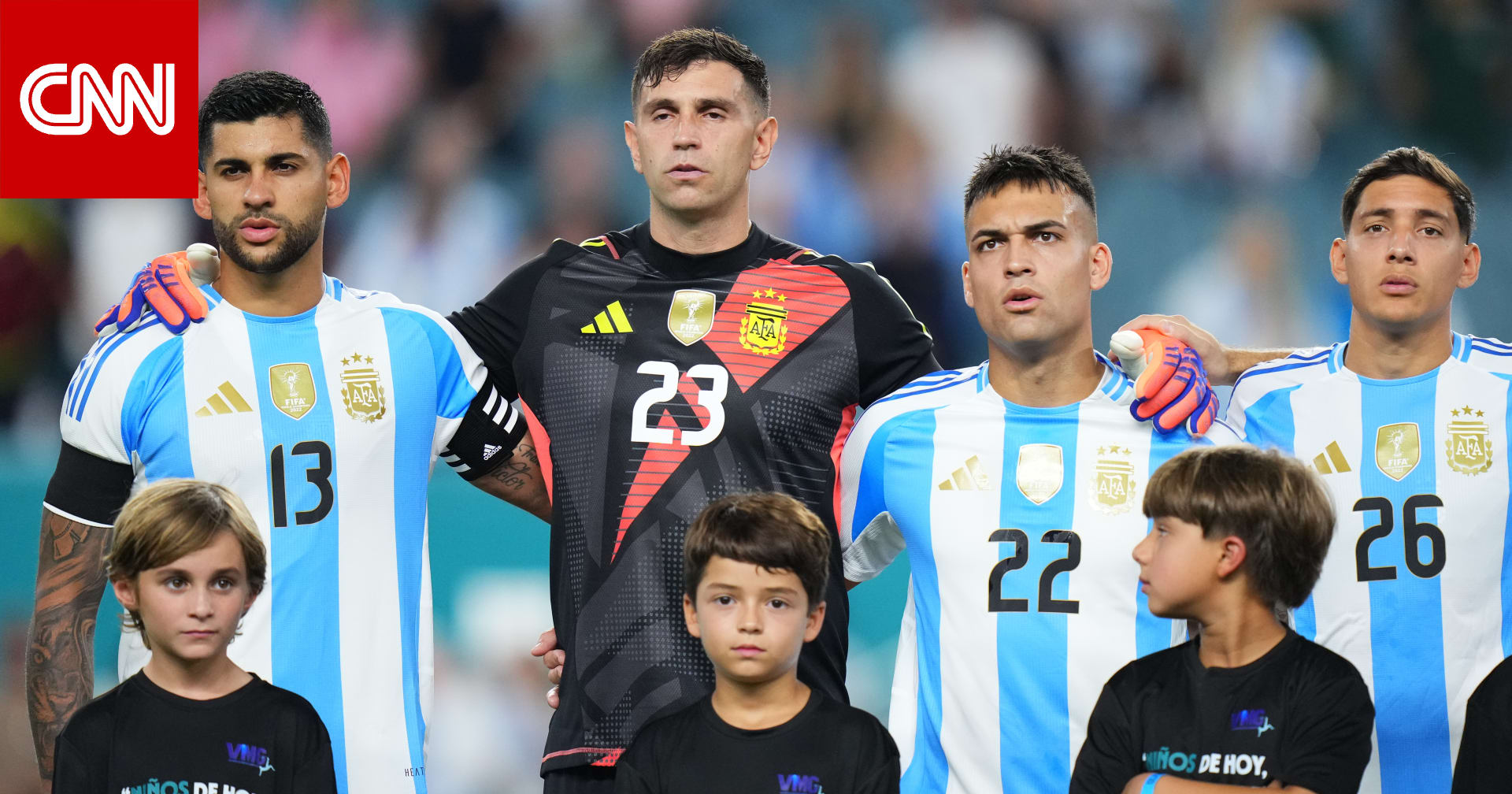 حارس منتخب الأرجنتين يوبّخ زملاءه بعد مباراة موريتانيا لهذا السبب