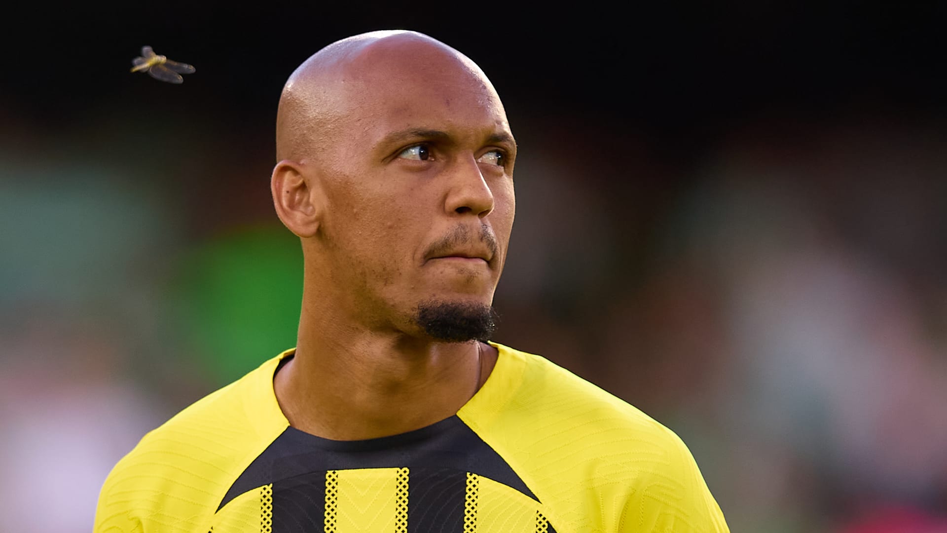 السعودية لاعبو الاتحاد يفاجئون فابينيو بكعكة بعد عودته لقائمة البرازيل