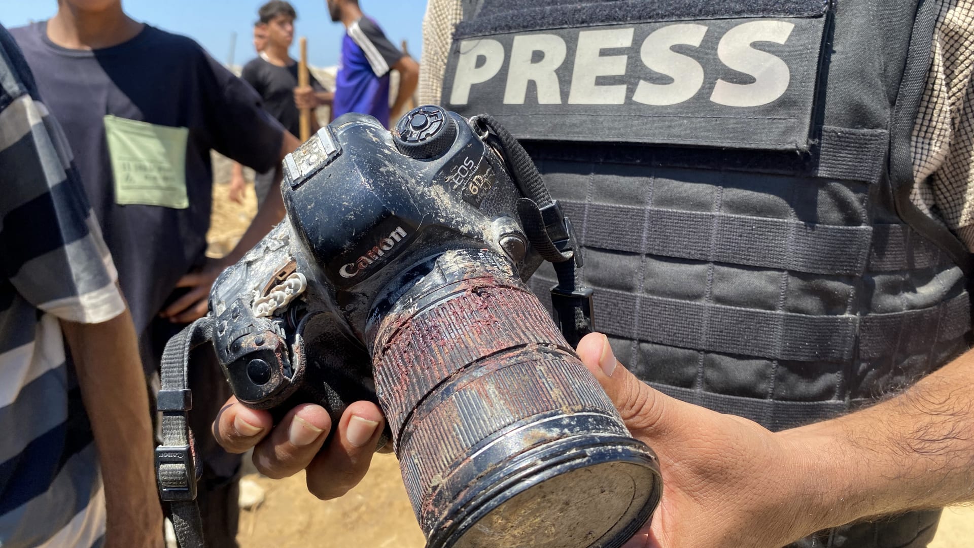 ترتيب الجناة الرئيسيين خلف مقتل 67 إعلاميا وفقا لمراسلون بلا حدود؟