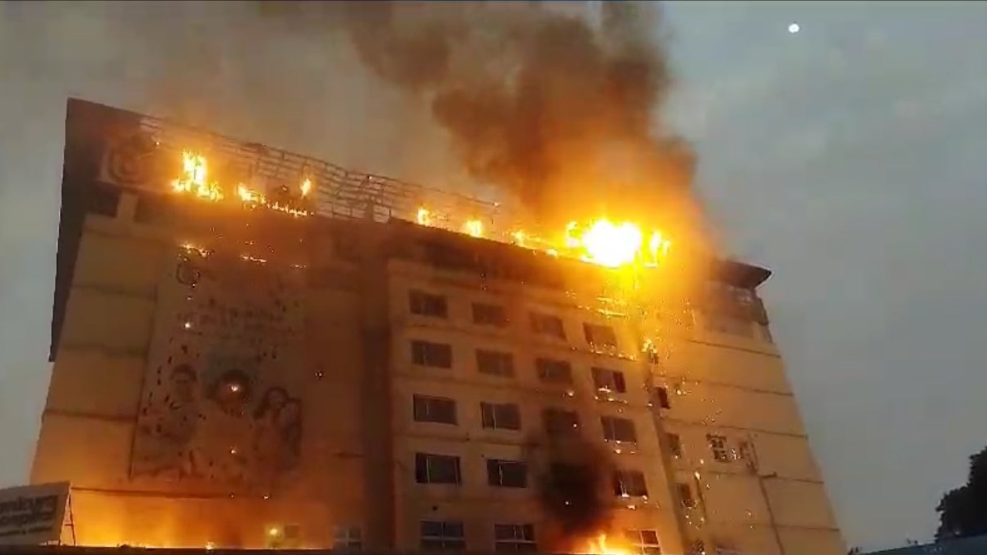 ما حقيقة الفيديو المتداول لـ"استهداف مقر الموساد بصاروخ فرط صوتي" من اليمن؟