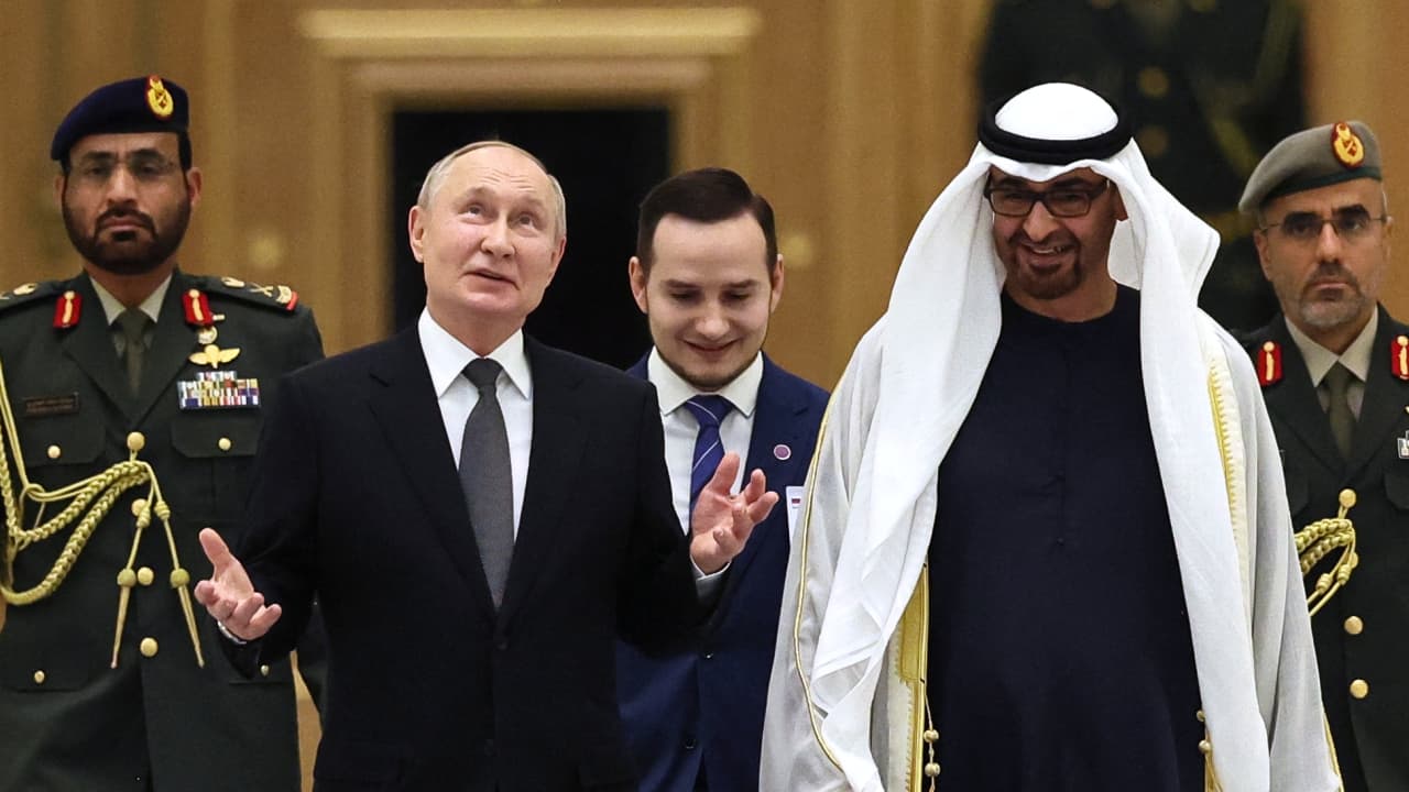 ماذا نعلم عن سبب عدم توقيف السعودية والإمارات بوتين رغم وجود مذكرة دولية بحقه؟