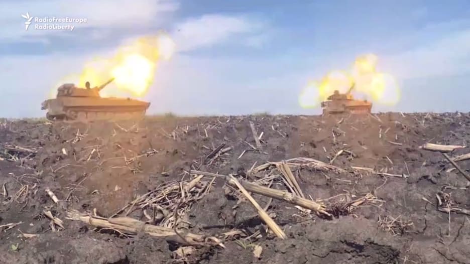 لحظة استهداف الجيش الأوكراني مواقع عسكرية روسية بمدافع الهاوترز