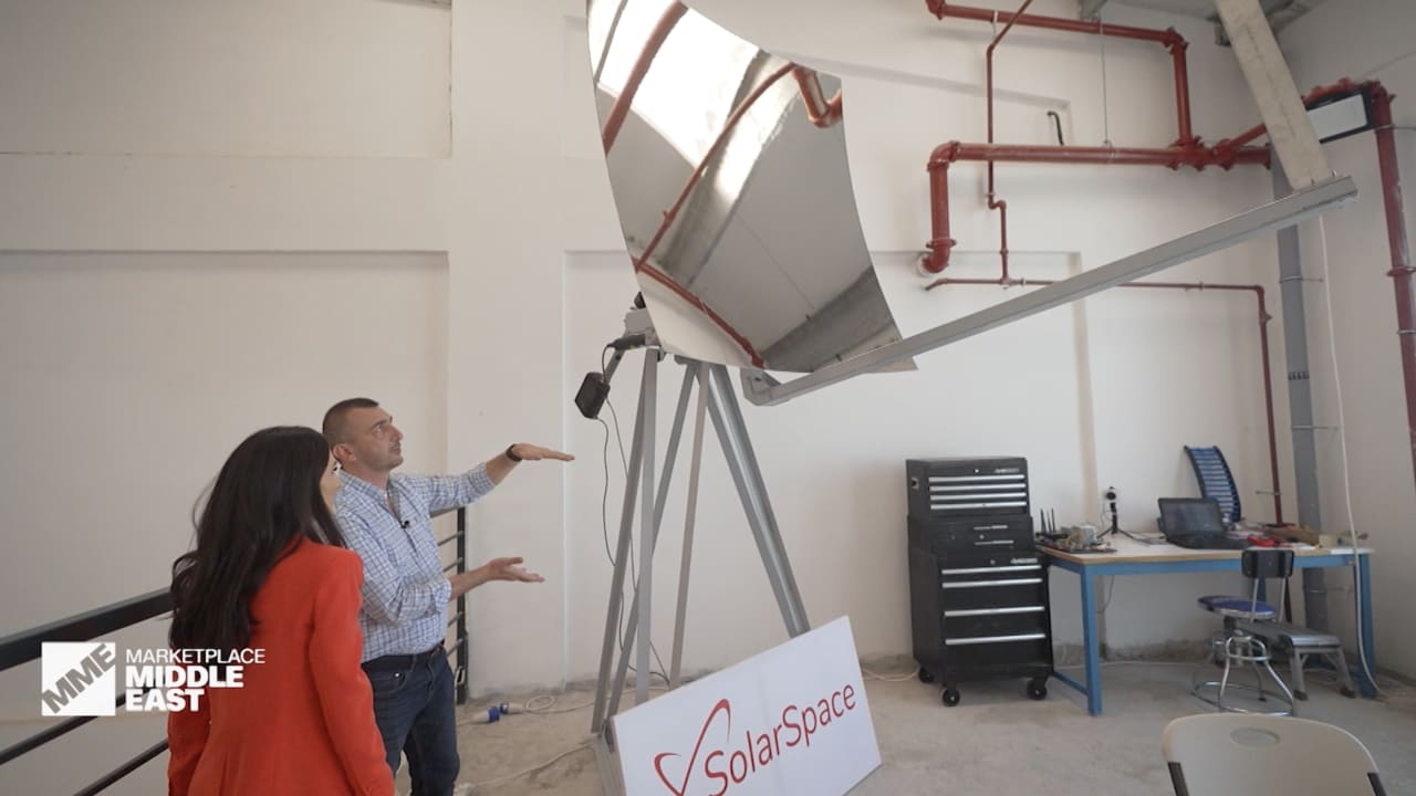 كيف توازن دول الخليج بين أهداف الطاقة النظيفة والابتكار في الطاقة التقليدية؟