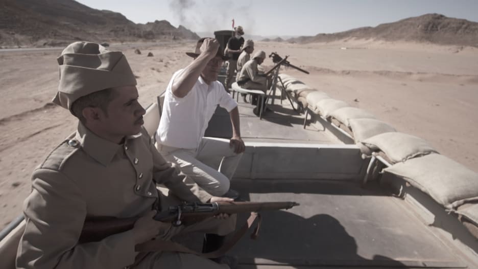 شاهد.. مذيع CNN يستكشف موقع تصوير "لورنس العرب" في صحراء وادي رم بالأردن