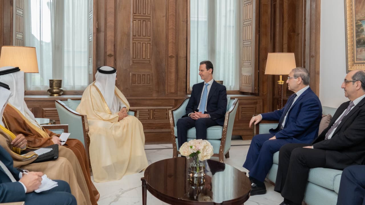 بشار الأسد يستقبل وزير خارجية البحرين لبحث تحضيرات القمة العربية بالمنامة