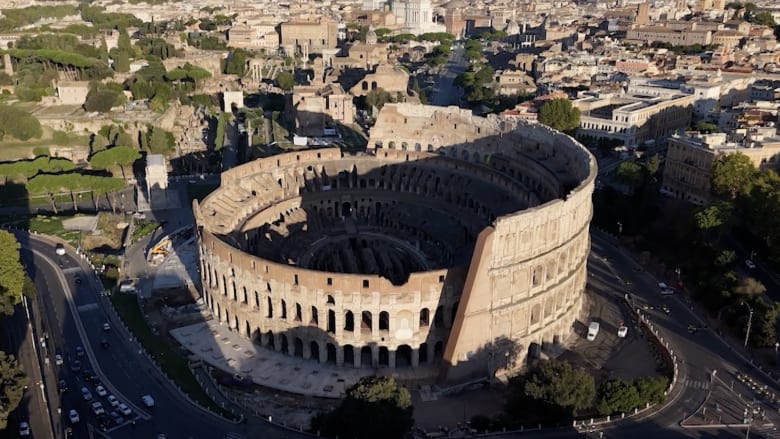 كان الامبراطور يستخدمه سرًا.. شاهد كيف يبدو ممر أُعيد افتتاحه حديثًا تحت الكولوسيوم الروماني